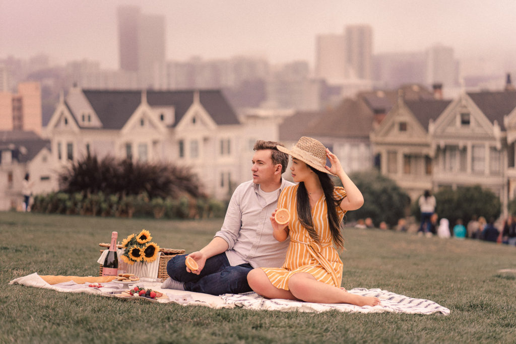 San Francisco Picnic｜Alamo Square Park｜Caroline + Adam SF Bay Area