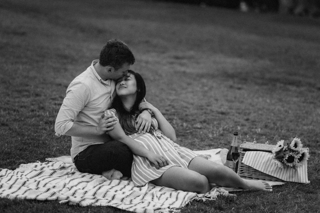 San Francisco Picnic｜Alamo Square Park｜Caroline + Adam SF Bay Area